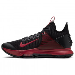 Nike Witness 4 Basketball Shoe