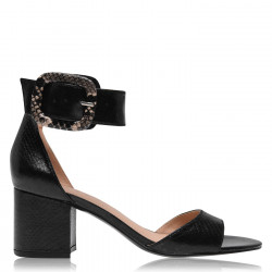 Linea Buckle Heel